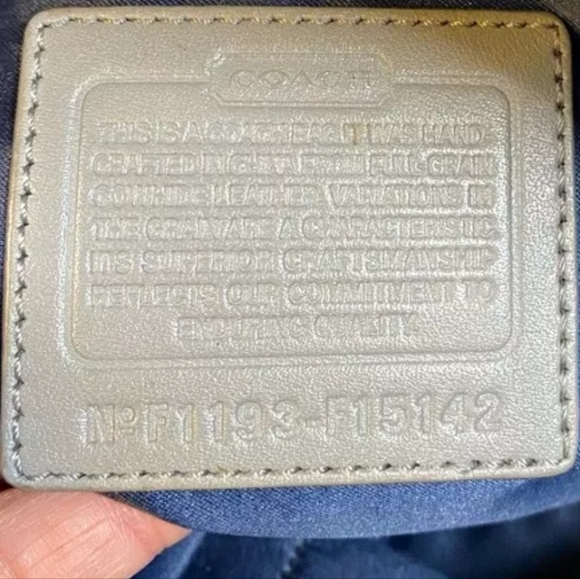 Auth Coach Signature Shoulder Bag Patent Leather F15142 - Picture 3 of 8